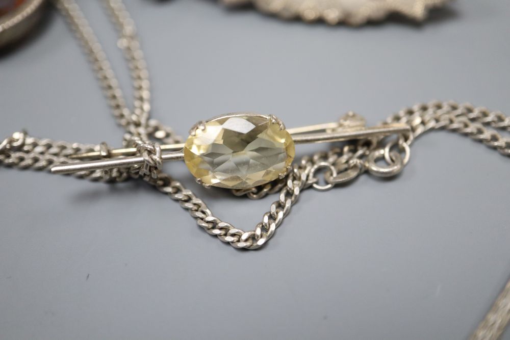 Mixed jewellery including 925 and niello bracelet, silver Kate brooch, etc.